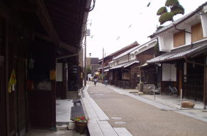 京街道町並み